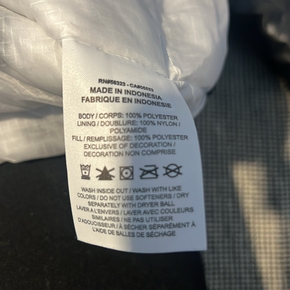 Men’s Nike jacket. Super unique. Small. Tuna big IMO. Windrunner puffer. - Picture 9 of 10